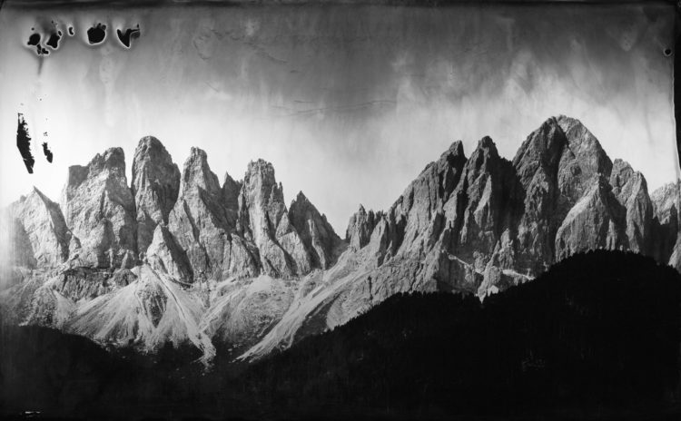 PUEZ GEISSLER / Dolomiten, 2019,
Ambrotypie, 55 x 90 cm